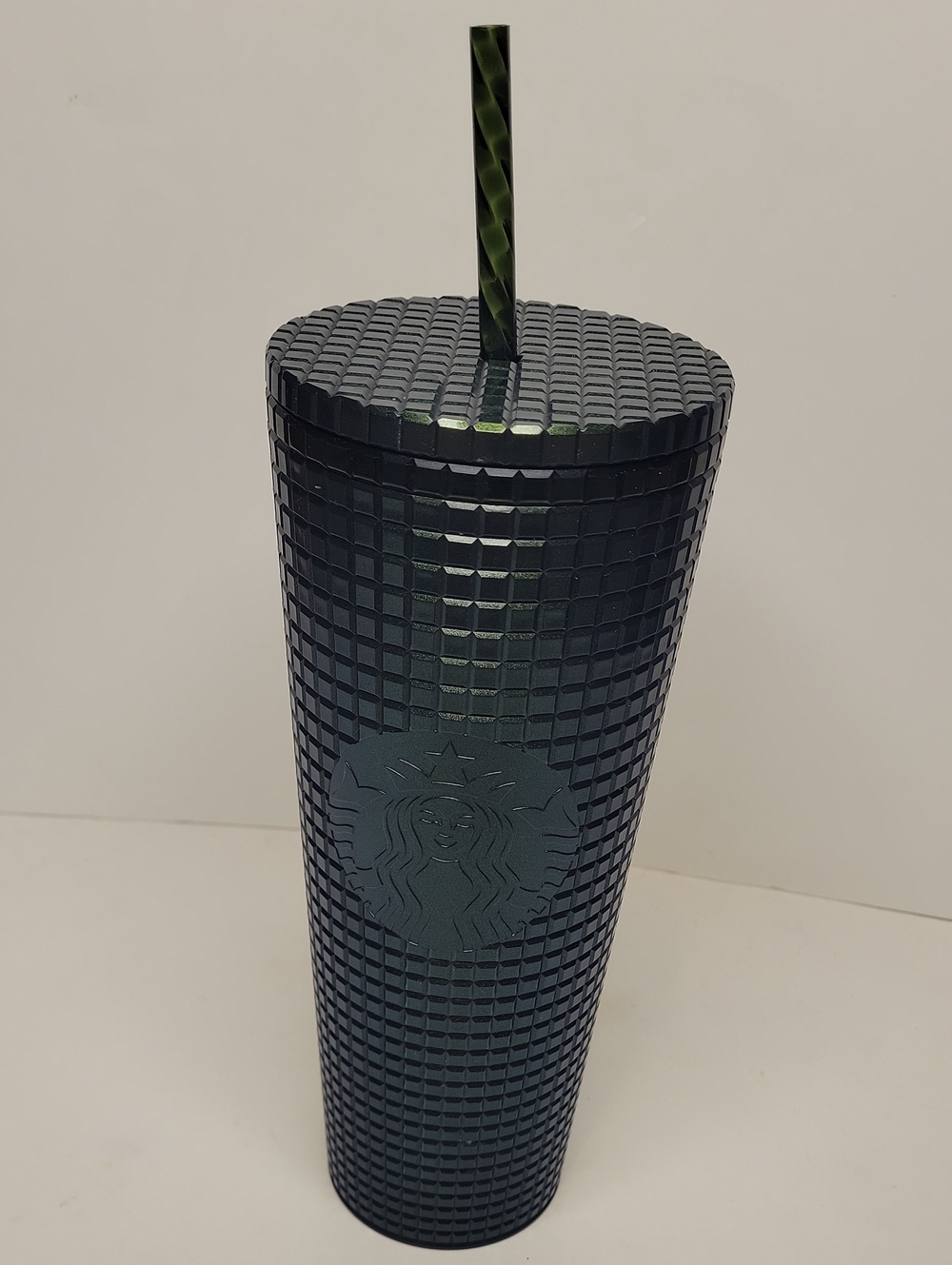 Starbucks Textured Reusable Tumbler in Deep Green with Matching Straw